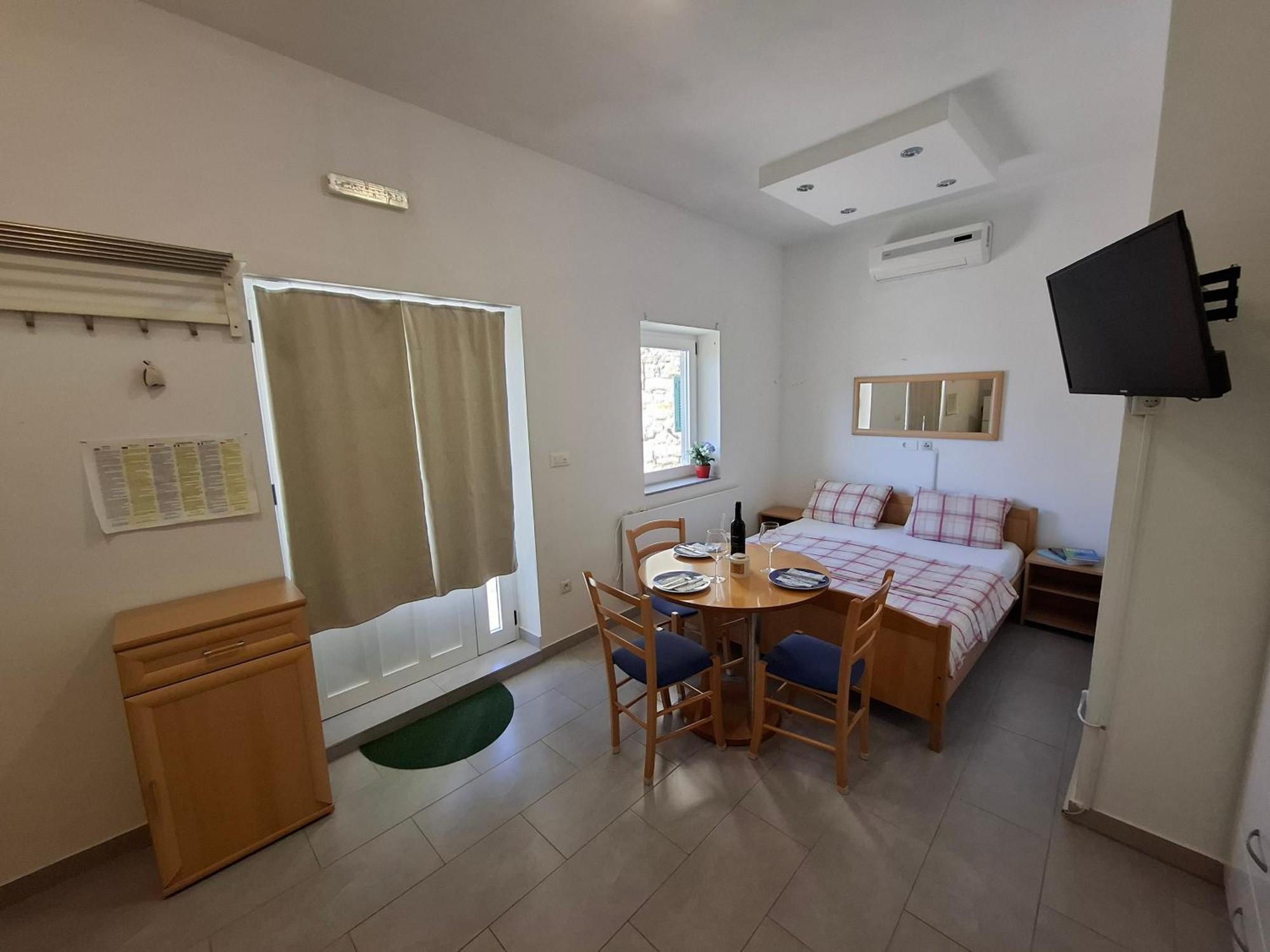 Apartment Kastilac Каштела Екстер'єр фото